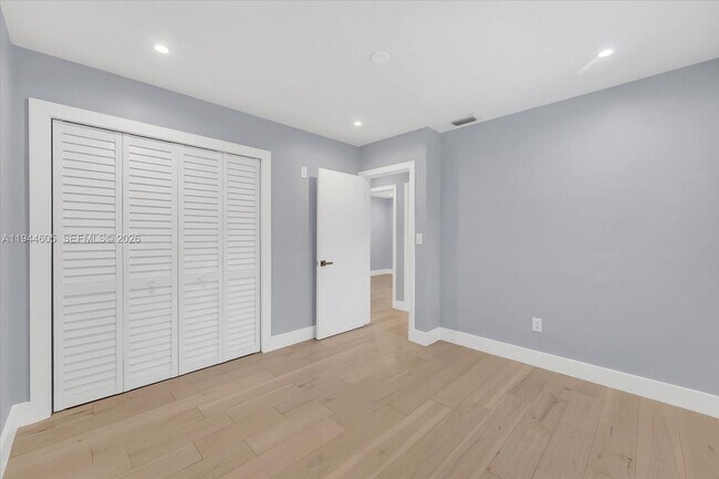 Building Photo - 10330 SW 51st St