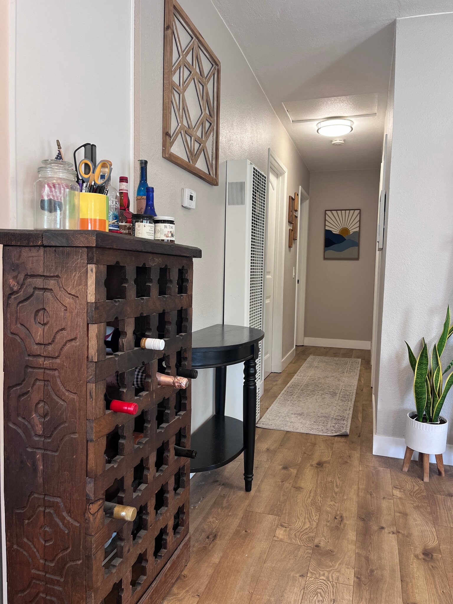 Hallway to 3 bedrooms - 3675 Cherokee Ave