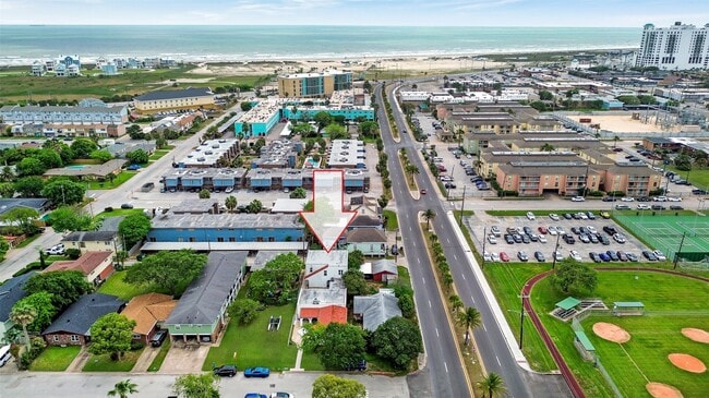 Building Photo - 123 The Strand