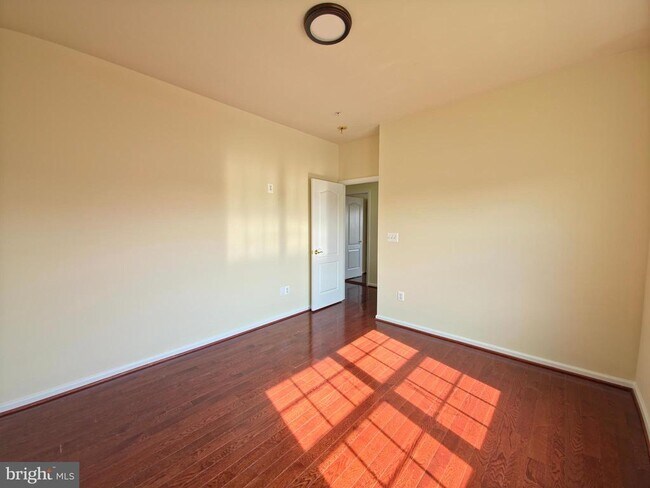 Building Photo - 7108 Sudley Ave