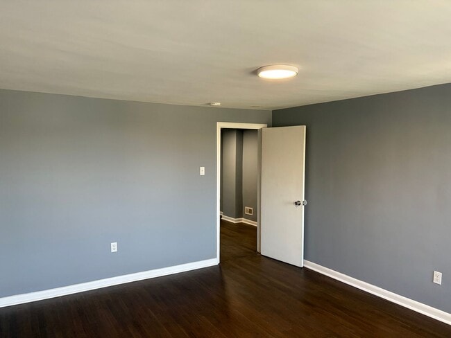 Building Photo - Fully Renovated 2BR/1.5BA Twin Home on Corner Lot-Move in Ready