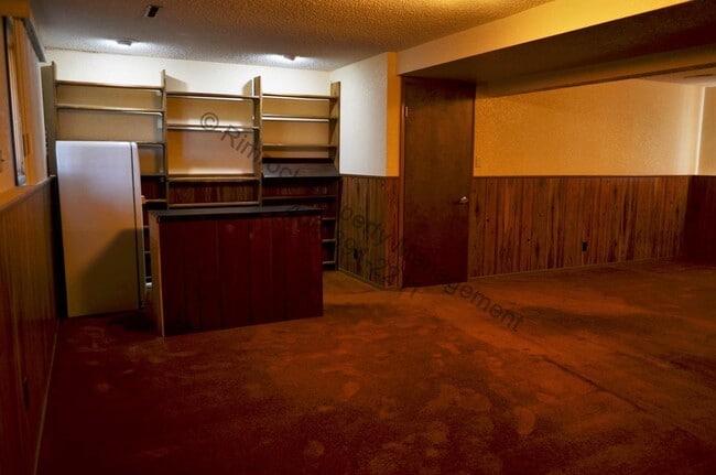 Building Photo - 4 Bedroom Heights Home