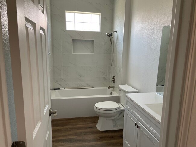 Building Photo - 8741 Red Brook Dr