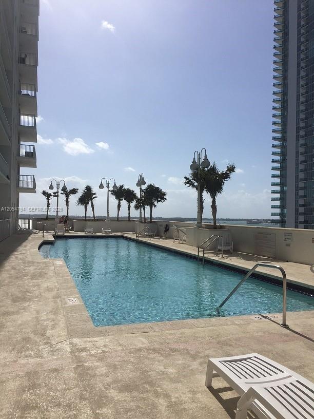 Building Photo - 1200 Brickell Bay Dr