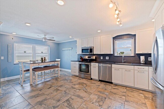 Building Photo - 5000 Gulf Blvd