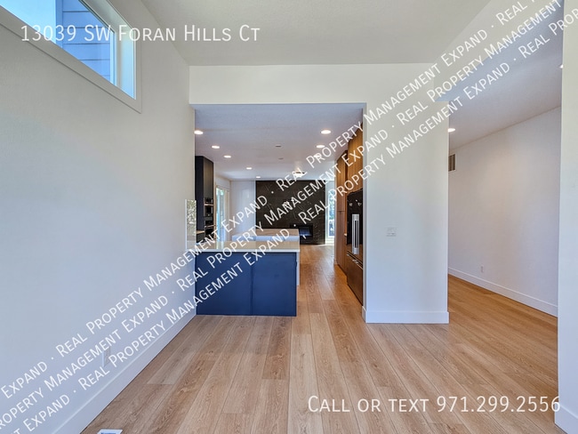 Building Photo - 13039 SW Foran Hills Ct
