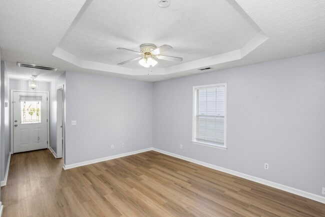 Building Photo - 2029 Williams Valley Dr