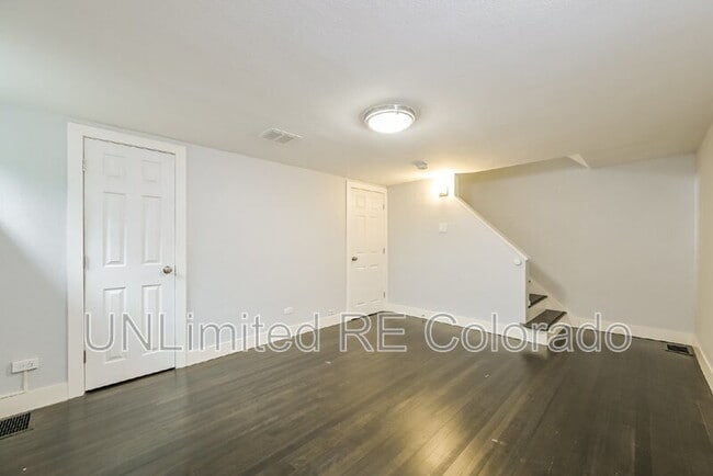 Building Photo - 1456 Elm St