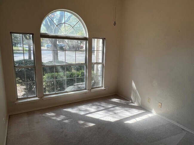 Building Photo - 5340 Moon Shadow Dr