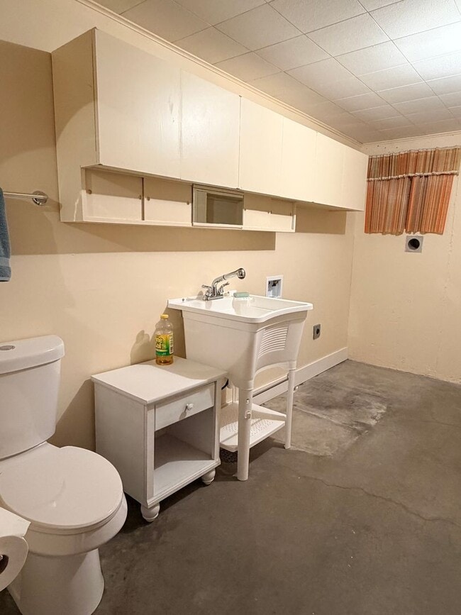 Building Photo - Country like setting! Spacious 3+ bed/ 1.5 bath house with garage, large yard, private deck and a...