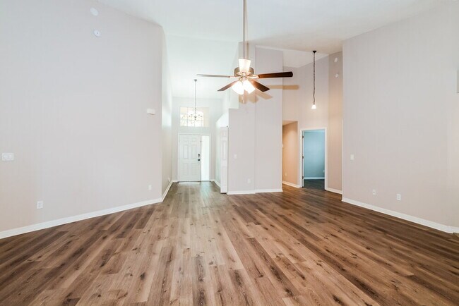 Building Photo - 354 Morning Creek Cir