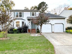 Building Photo - 913 Edgewater Dr