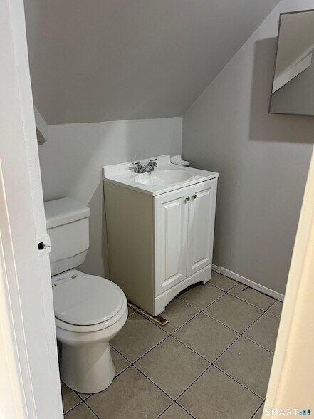 Building Photo - 85 James St