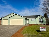 Building Photo - Well-Maintained Three Bedroom Home in West Salem