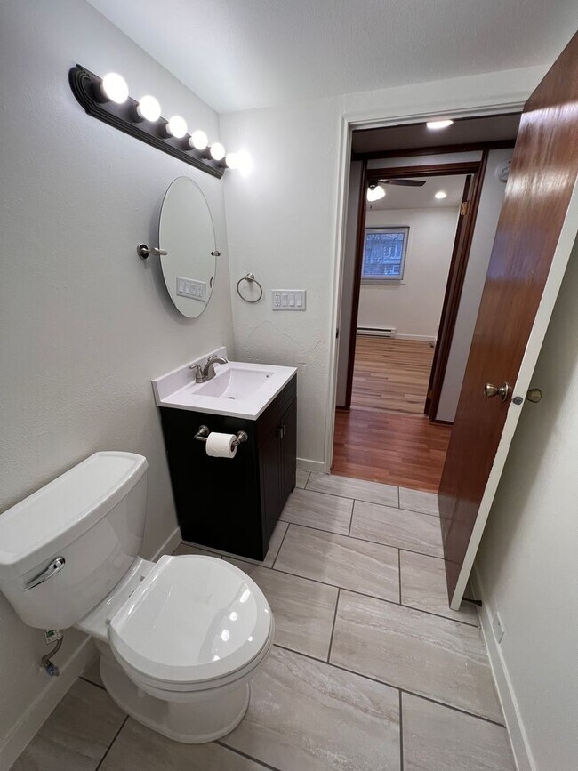 Building Photo - $2,300 | 5 Bedroom, 2 Bathroom HOUSE | Pet...