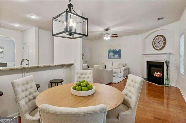 Building Photo - 313 Hidden Creek Ln