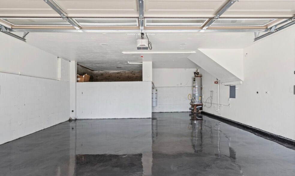 Building Photo - 1604 San Miguel Ave
