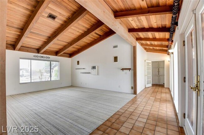 Building Photo - Fabulous Ranch-Style Home on Over Half an Acre – No HOA!