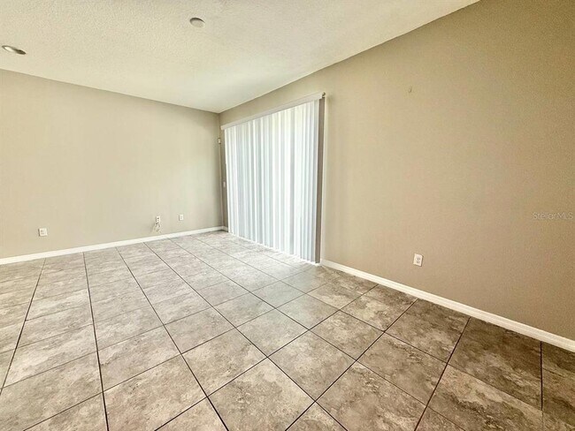 Building Photo - 7123 Summer Holly Pl