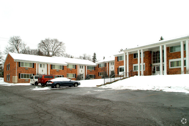 Building Photo - Fairbrook Condos