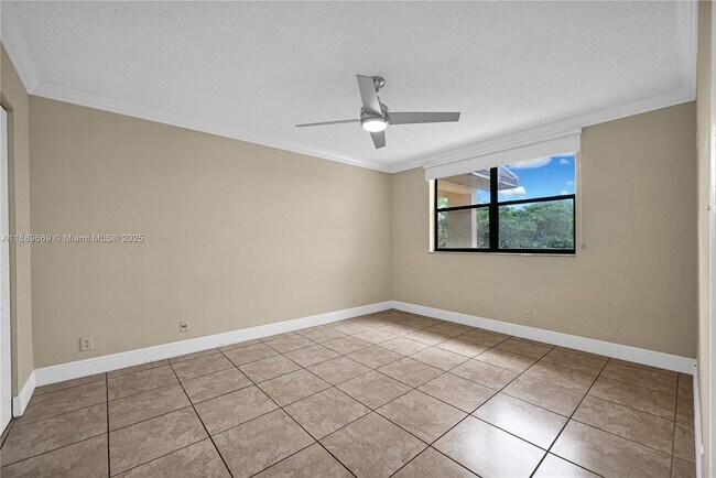 Building Photo - 8120 Geneva Ct