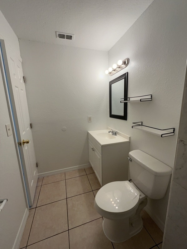 Building Photo - 3071 Willow Bend Blvd