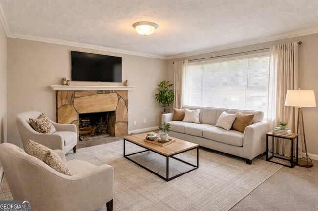 Building Photo - 1589 Pinehurst Dr SW