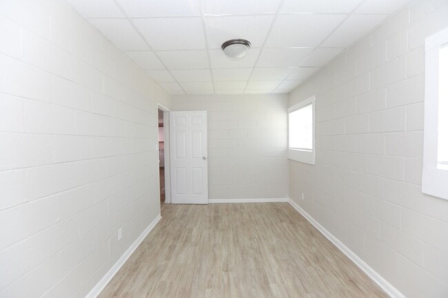 Building Photo - 2224 Marshall Ave