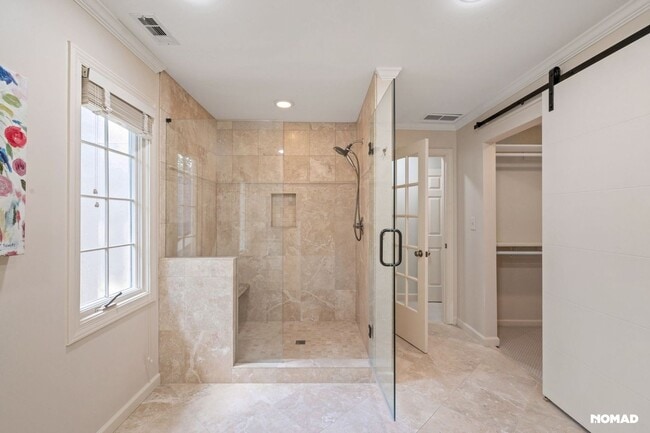 Building Photo - Stunning 4BR Townhome in Paces West Community