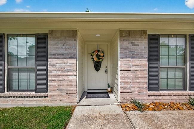 Building Photo - 2314 Pilgrims Bend Dr