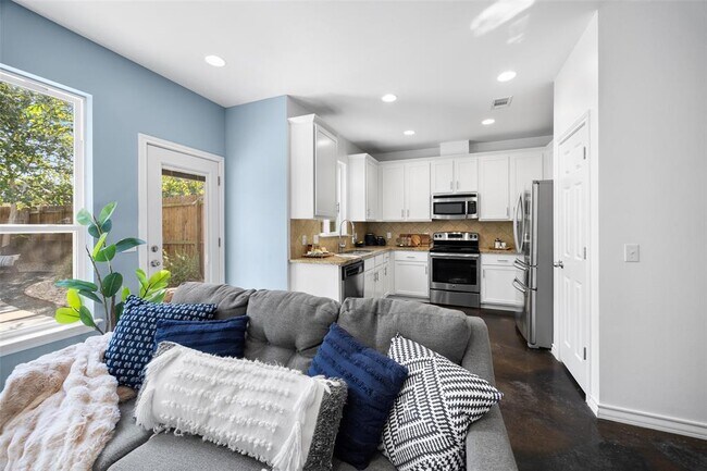 Building Photo - 3407 Banton Rd