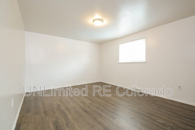 Building Photo - 1040 N Raleigh St