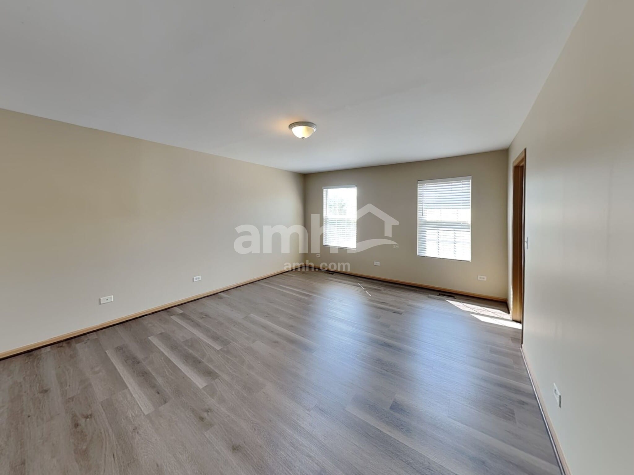 Building Photo - 25222 Declaration Dr