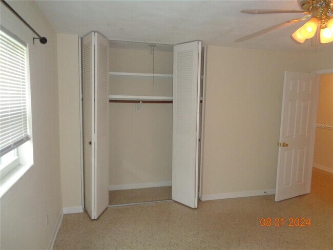 Building Photo - 508 Camelia Ln