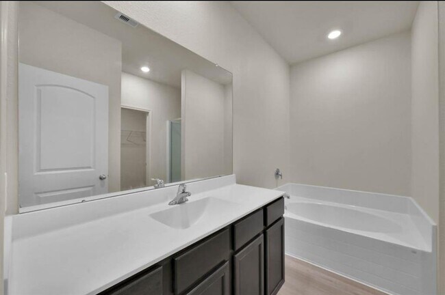 Building Photo - 10623 Lost aples Dr