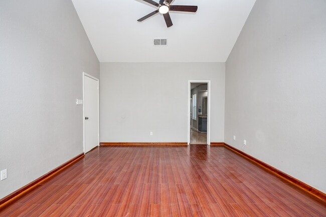 Building Photo - 11414 Chariot Dr