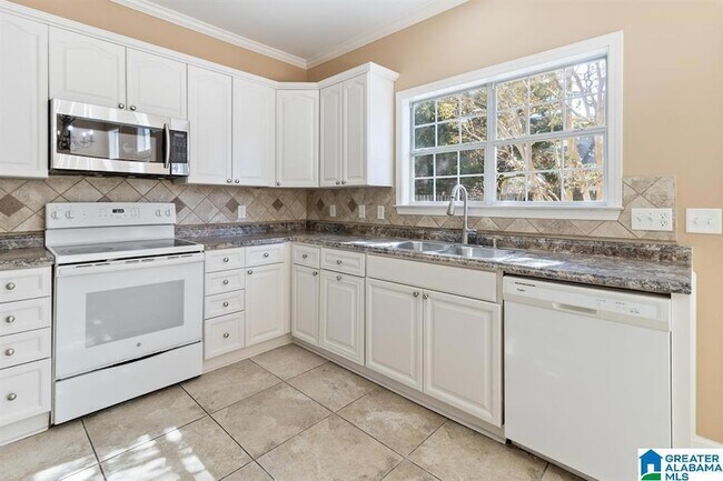 Building Photo - 2148 Forest Lakes Ln