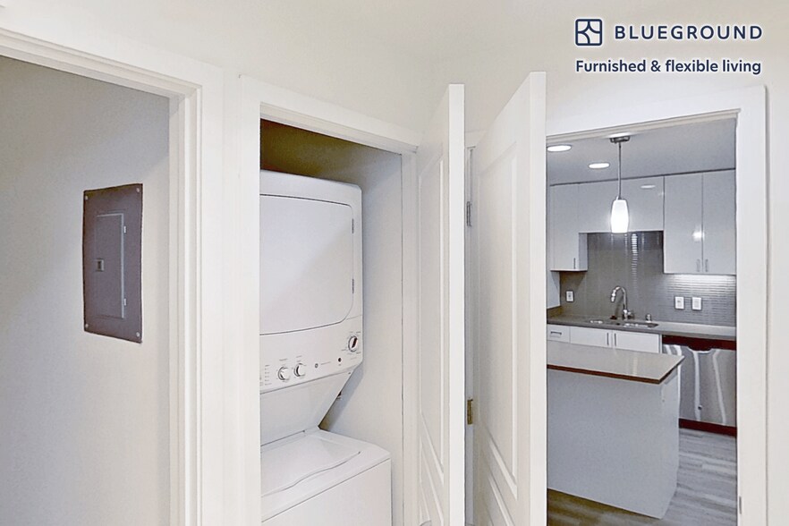 Building Photo - 2400 W El Camino Real