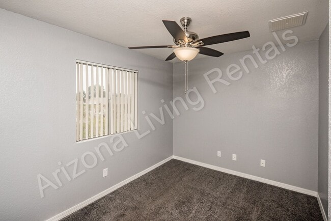 Building Photo - 3211 Pintail Dr