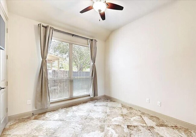 Building Photo - 317 Jack Ryan Ln