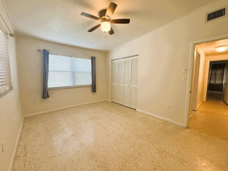 Building Photo - Waterfront Pool Home in Port Charlotte