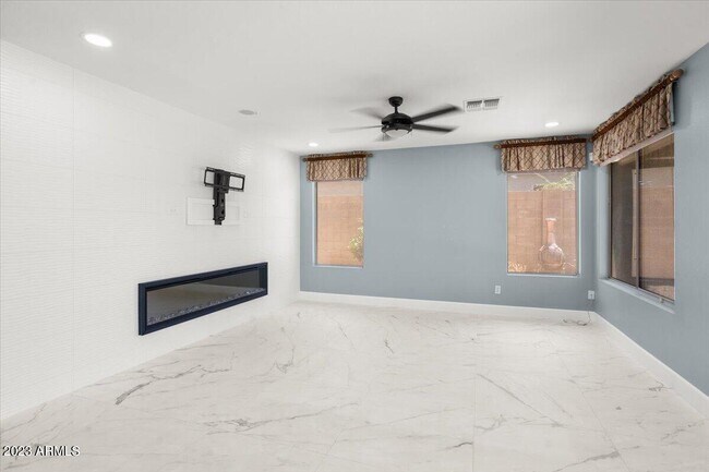 Building Photo - 4615 E Red Range Way