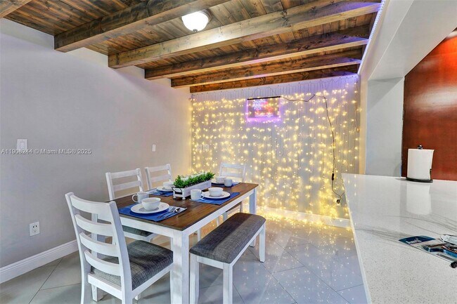 Building Photo - 1804 SW 102nd Ct