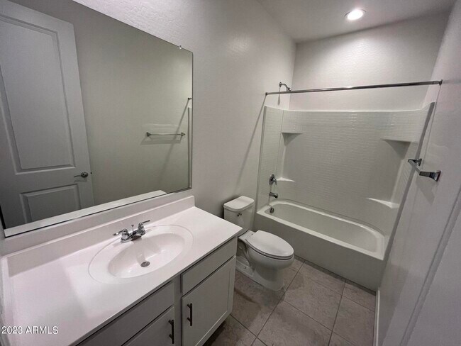 Building Photo - 9323 E Sector Dr