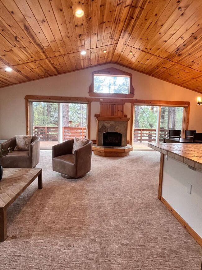 Building Photo - Flexible Lease available in Tahoe Donner - April and May