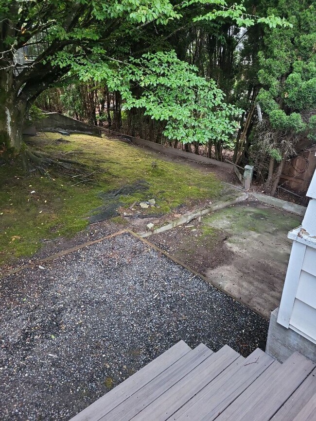 Building Photo - 1/2 off 1st Month's Rent - Charming Vintage Three Bedroom In Camas