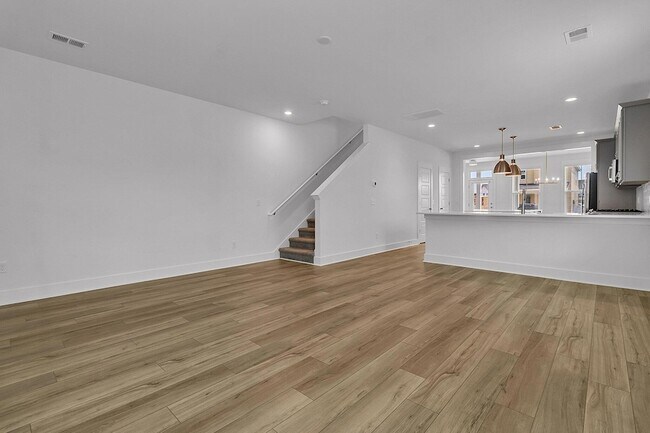 Building Photo - 110 Crimson St