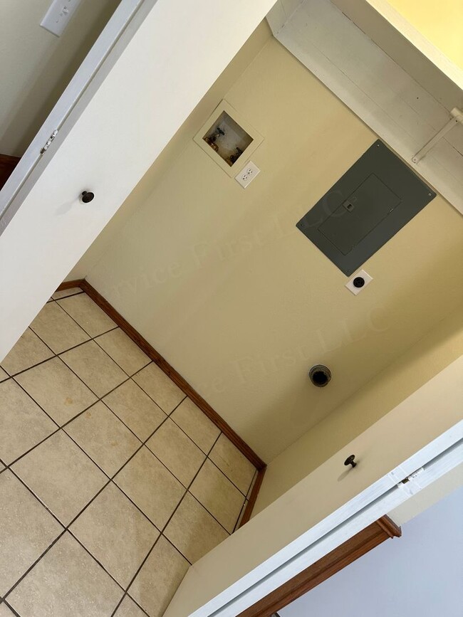 Building Photo - Wallen Bluff 4 Plex