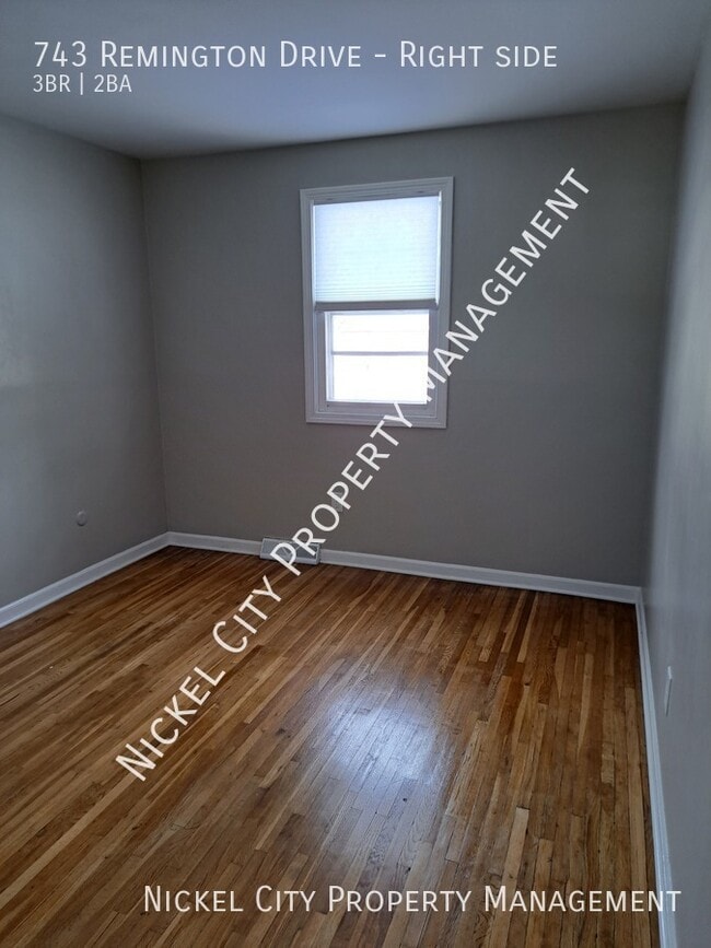 Building Photo - 743 Remington Dr