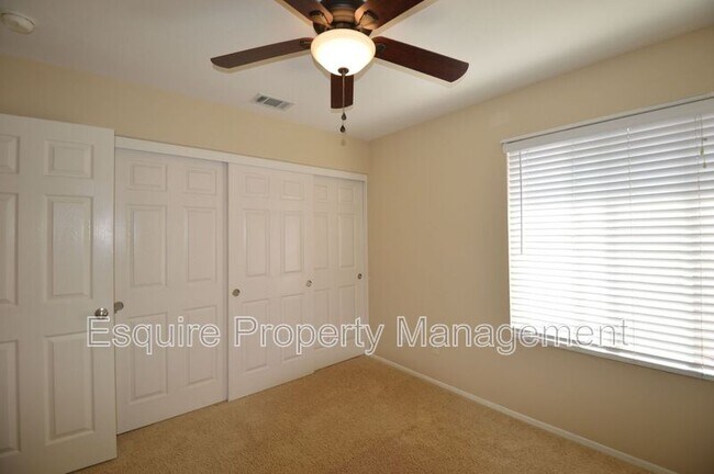 Building Photo - 2024 Via Arandana